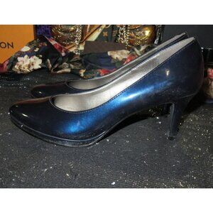 Kelly & Katie KK Delaney Metallic Blue Pearl Patent Leather Pumps size 8